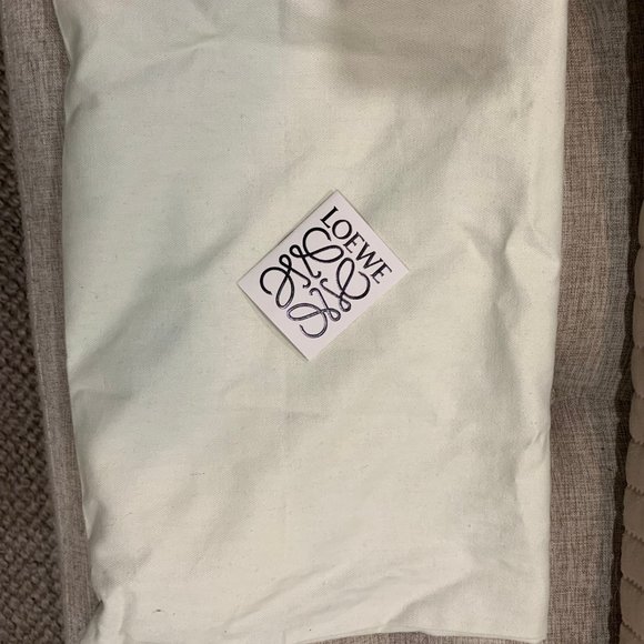 **SOLD** Loewe Classic Puzzle Bag - Picture 12 of 15